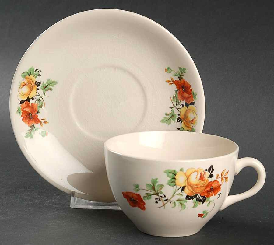 K4124 Flat Cup & Saucer Set by Homer Laughlin -1