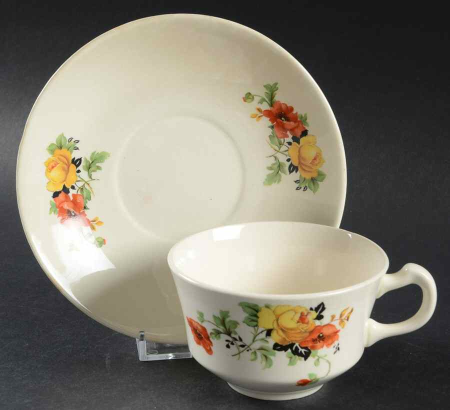 K4124 Flat Cup & Saucer Set by Homer Laughlin -1