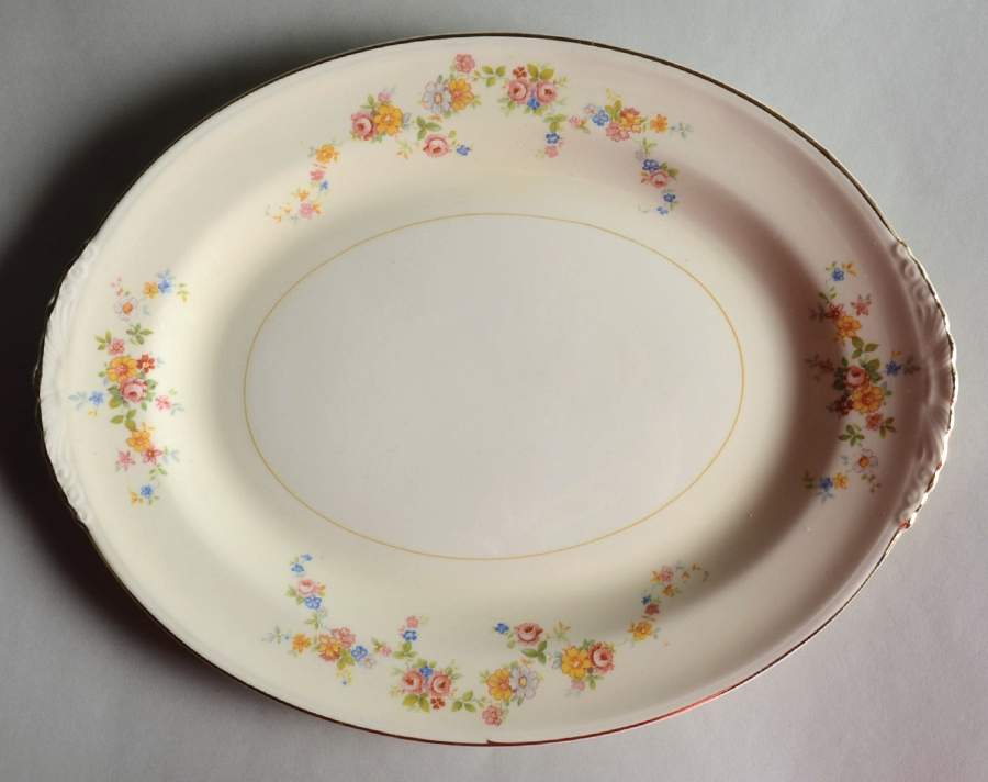 Annette 11" Oval Serving Platter by Homer Laughlin -1