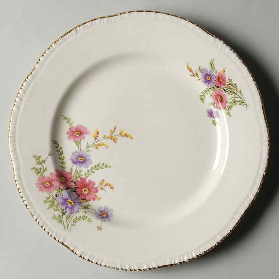 L630 Luncheon Plate by Homer Laughlin -1