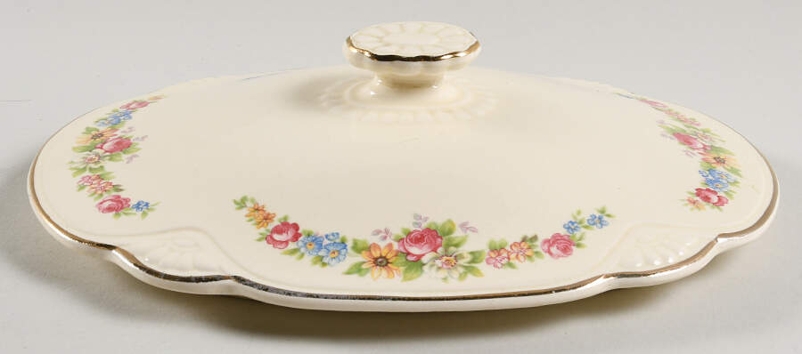 M211 Lid for Oval Vegetable by Homer Laughlin -1