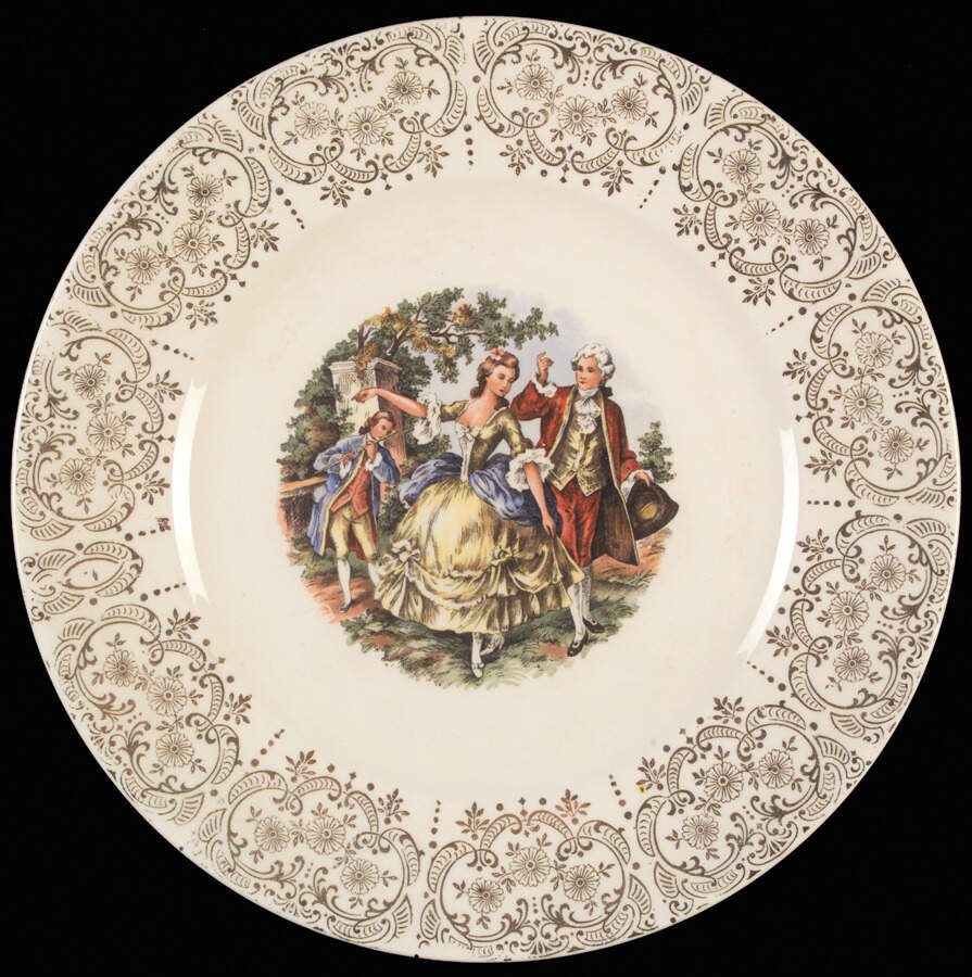 HLC585 Dinner Plate by Homer Laughlin -1