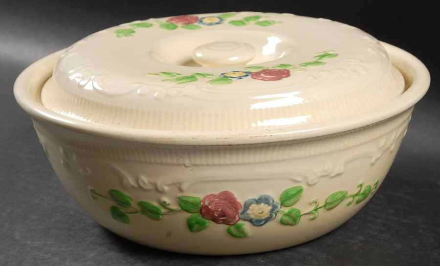 HLC594 1 Qt Round Covered Casserole by Homer Laughlin -1
