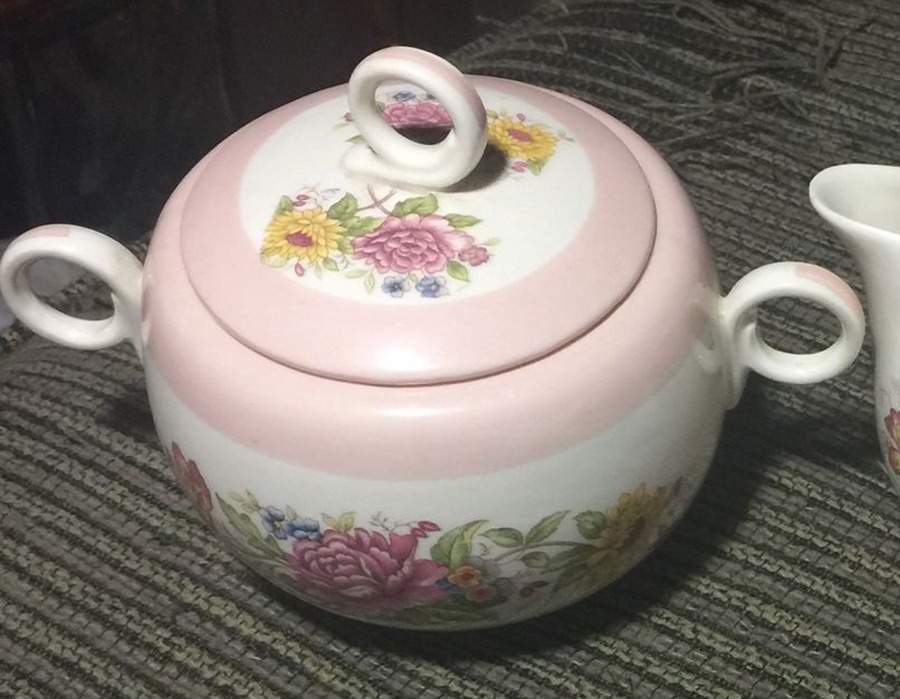 HLC609 Sugar Bowl & Lid by Homer Laughlin -1