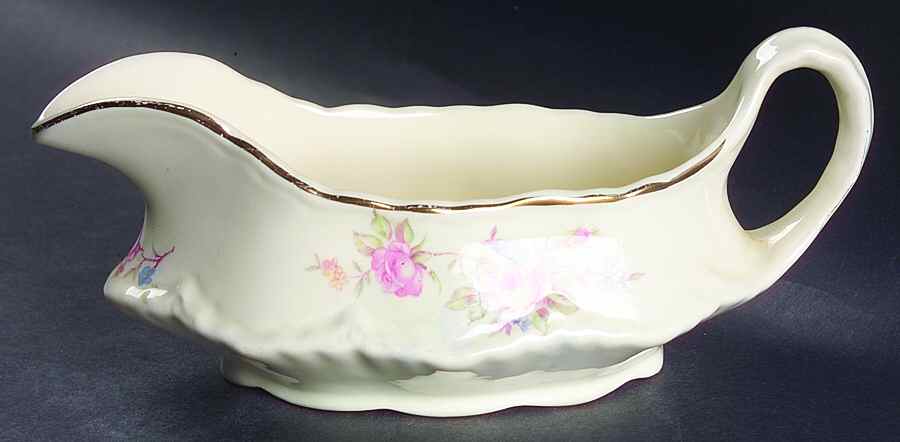 R1334 Gravy Boat by Homer Laughlin -1