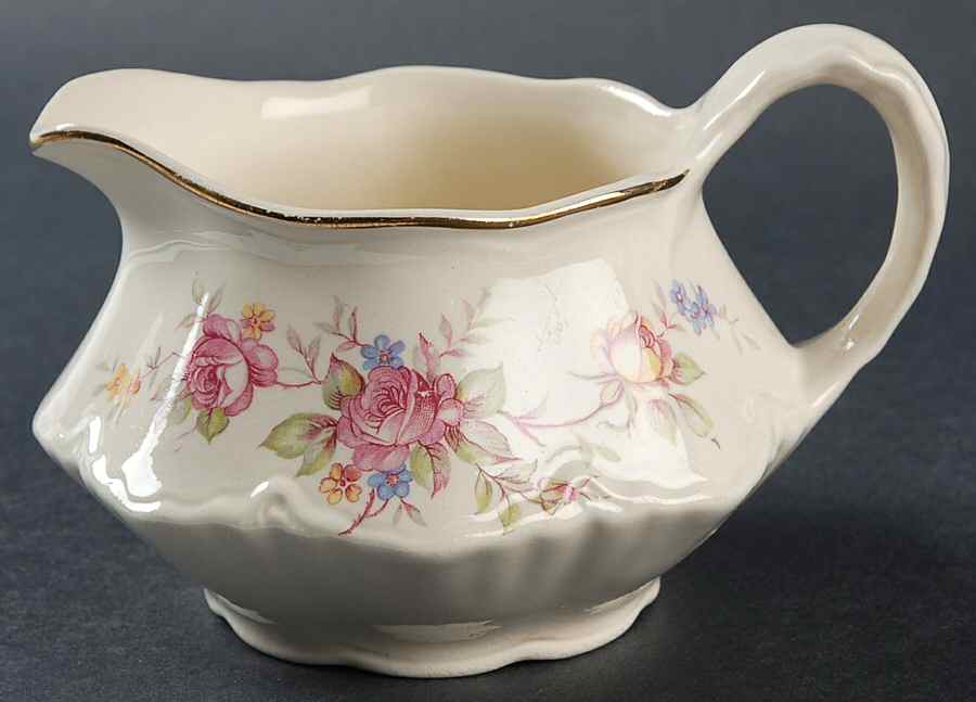 R1334 Creamer by Homer Laughlin -1