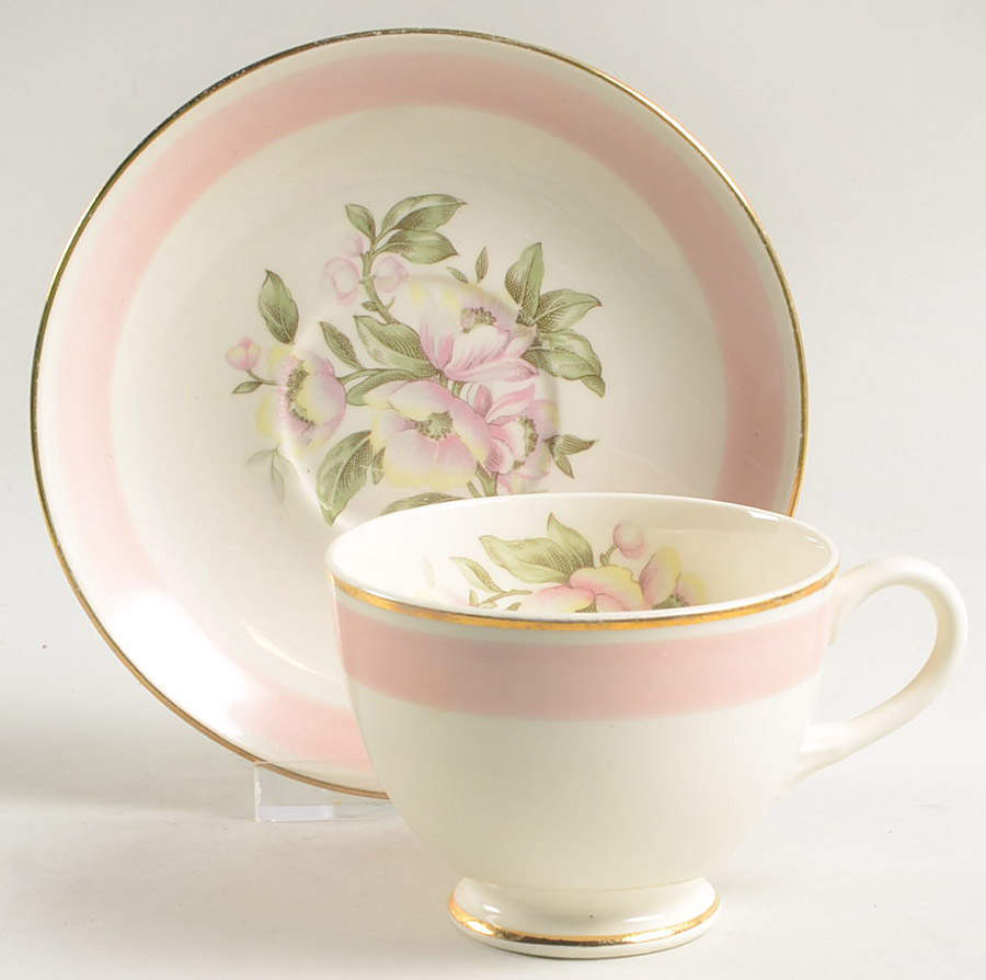N1769 Footed Cup & Saucer Set by Homer Laughlin -1