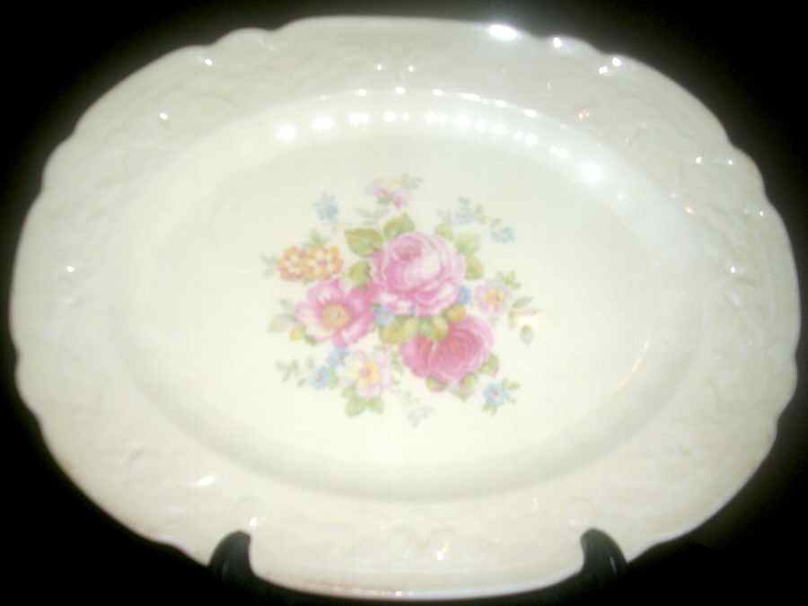 O79 11" Oval Serving Platter by Homer Laughlin -1