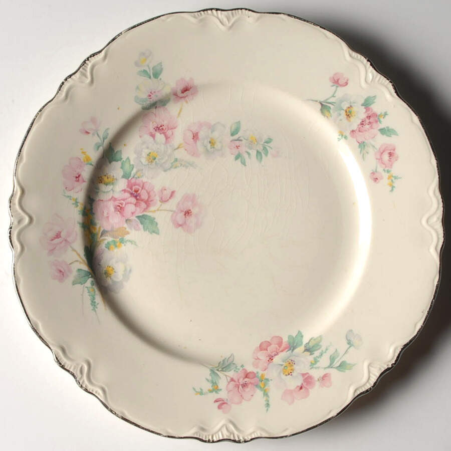 R3543 Luncheon Plate by Homer Laughlin -1
