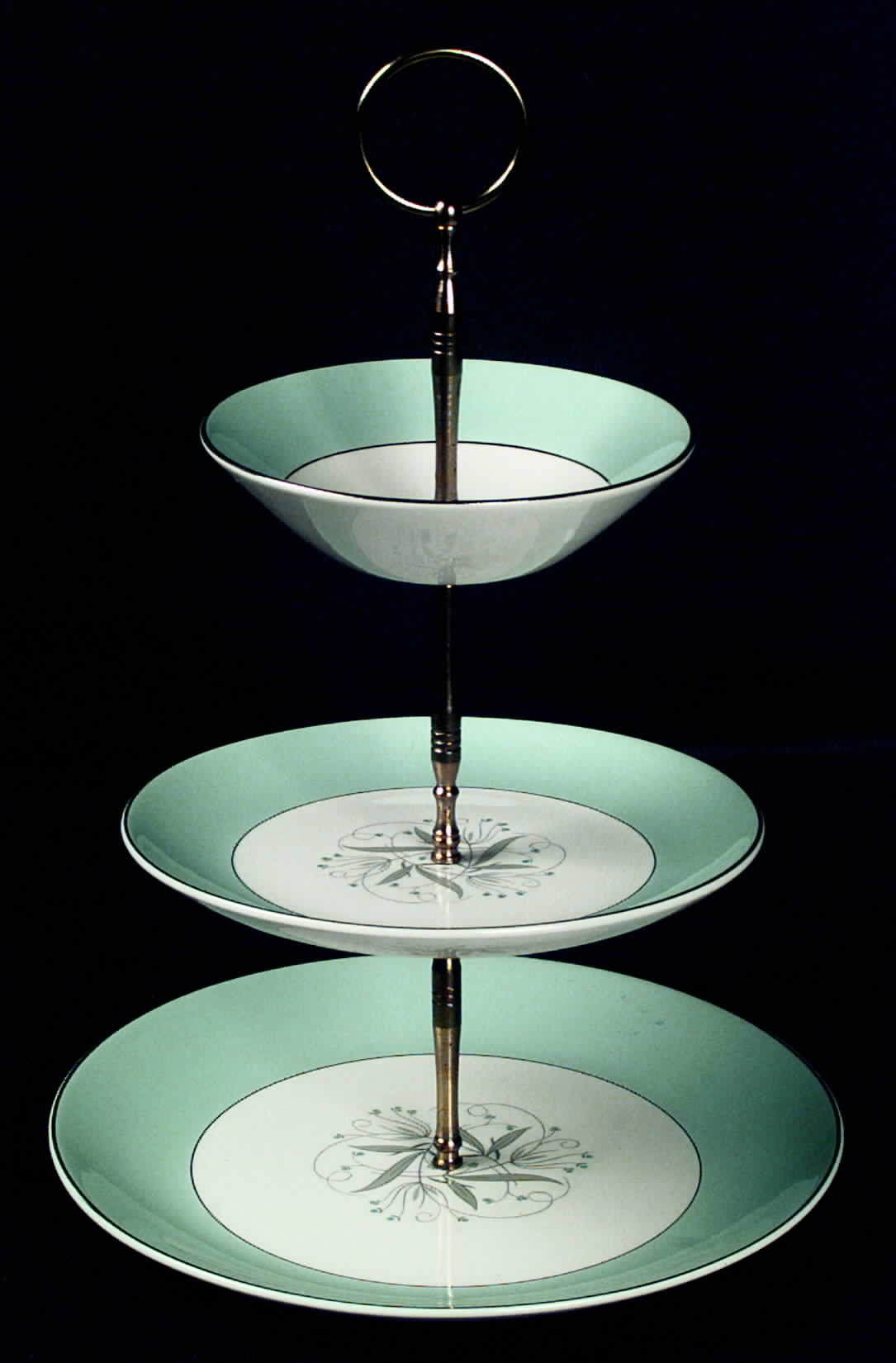 RY308 Triple Cavity Server with Center Handle by Homer Laughlin -1