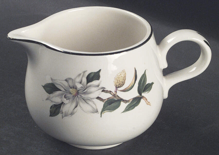 RY206 Creamer by Homer Laughlin -1