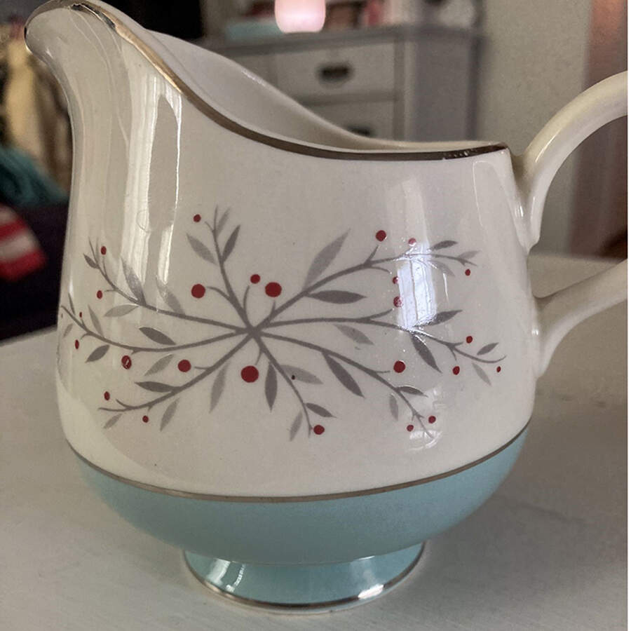 HLC692 Creamer by Homer Laughlin -1