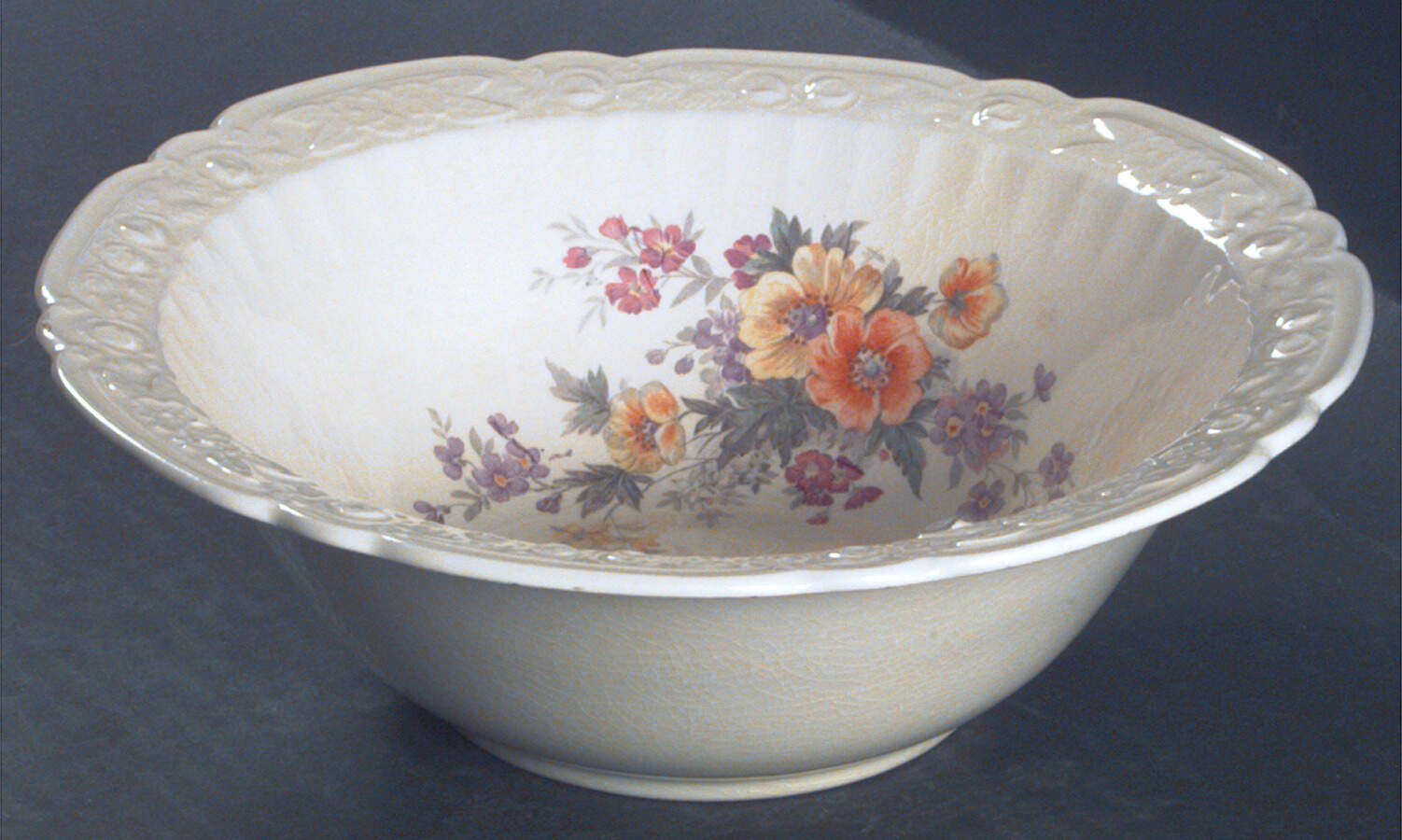 W232 9" Round Vegetable Bowl by Homer Laughlin -1