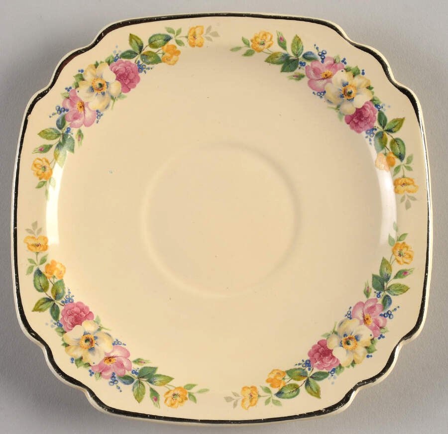C106 Saucer by Homer Laughlin -1