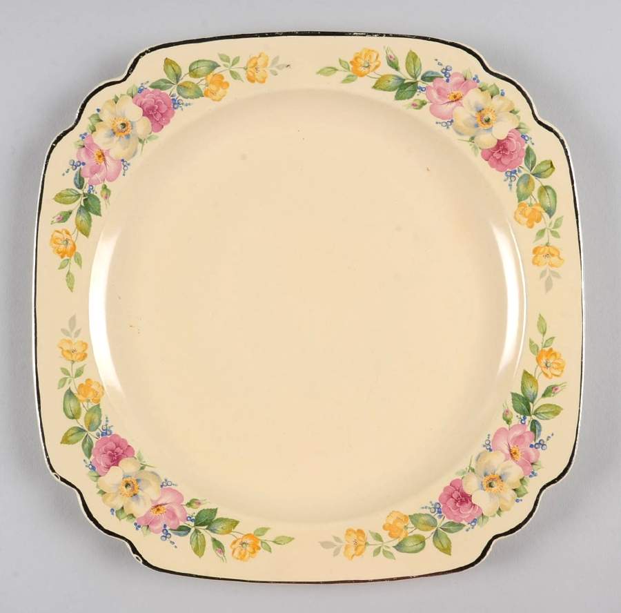C106 Luncheon Plate by Homer Laughlin -1