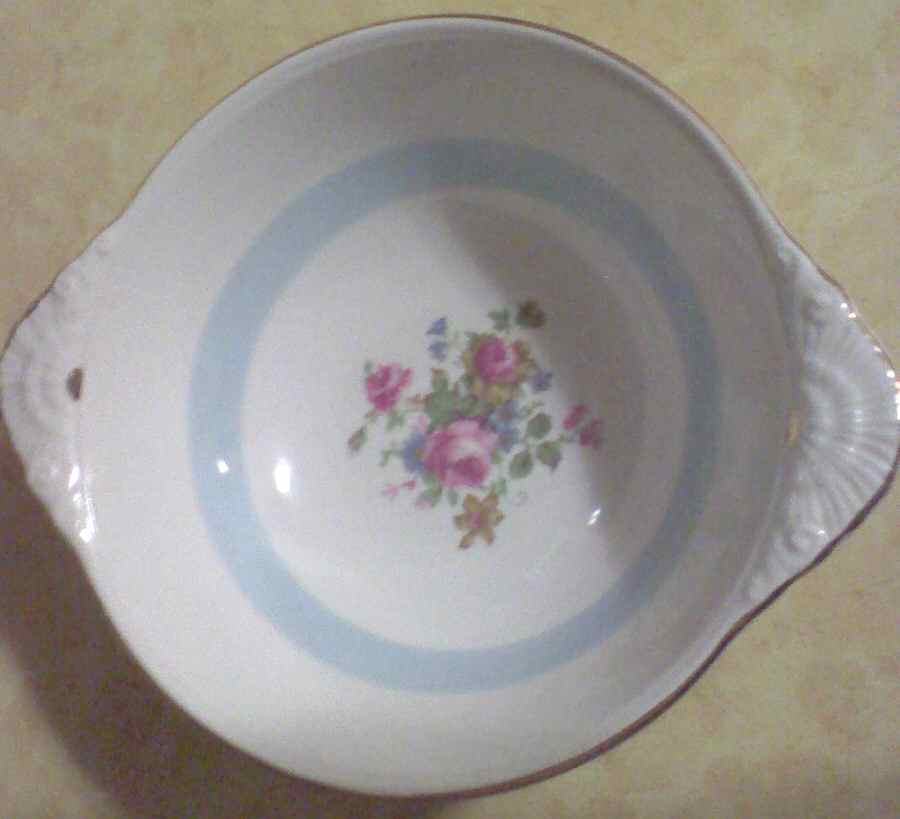 HLC81 Lugged Cereal Bowl by Homer Laughlin -1