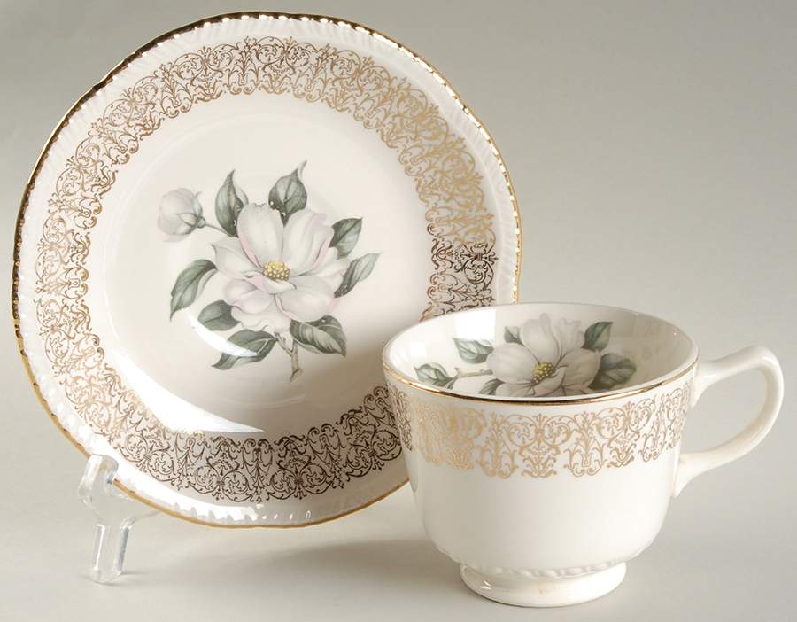 HLC87 Footed Cup & Saucer Set by Homer Laughlin -1