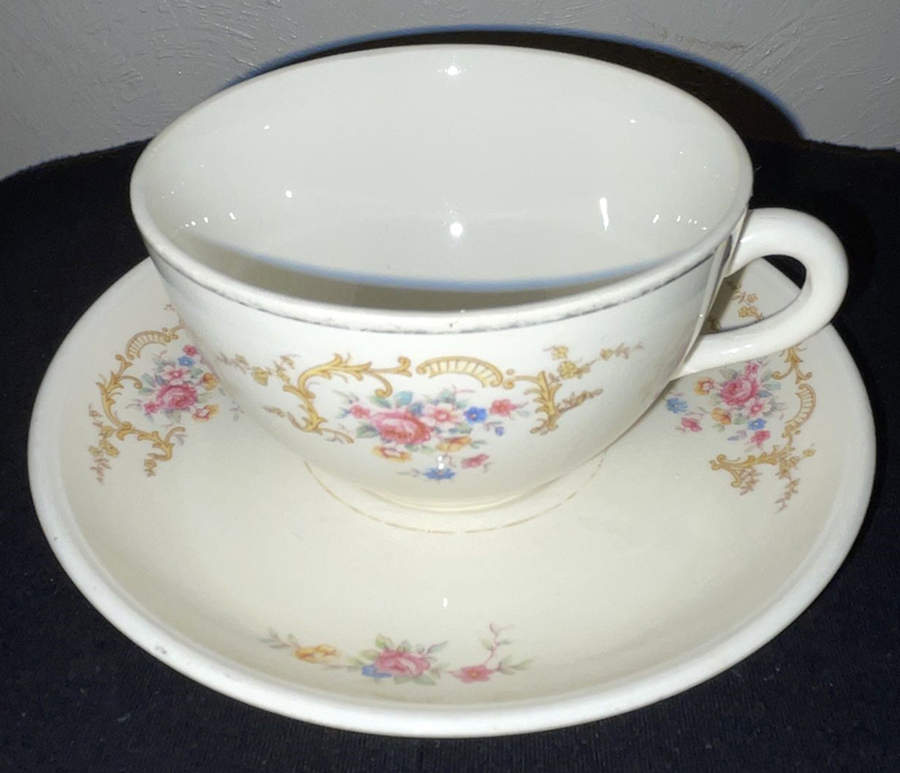 W239 Flat Cup & Saucer Set by Homer Laughlin -1