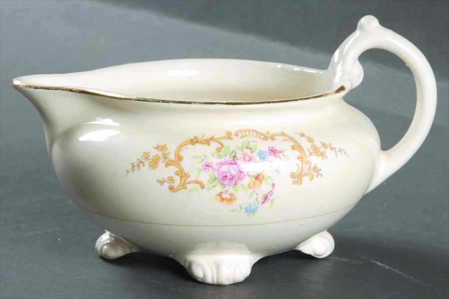 W239 Creamer by Homer Laughlin -1