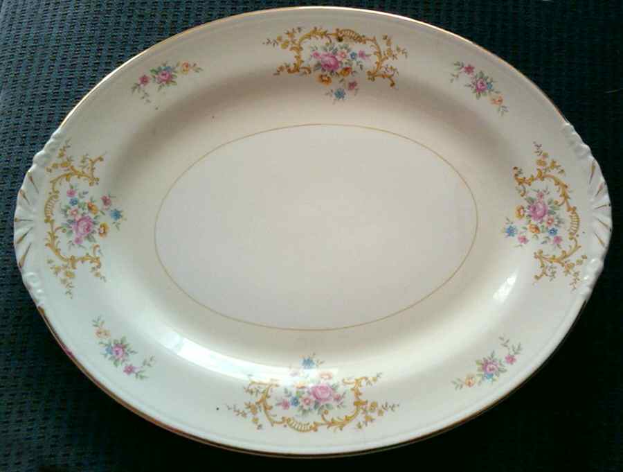 W239 11" Oval Serving Platter by Homer Laughlin -1