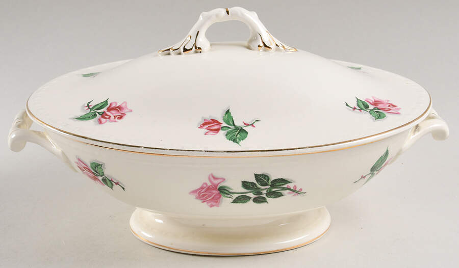 G3528 Oval Covered Vegetable by Homer Laughlin -1