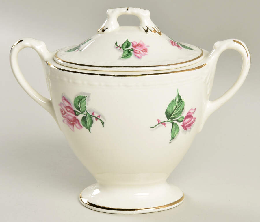 G3528 Sugar Bowl & Lid by Homer Laughlin -1