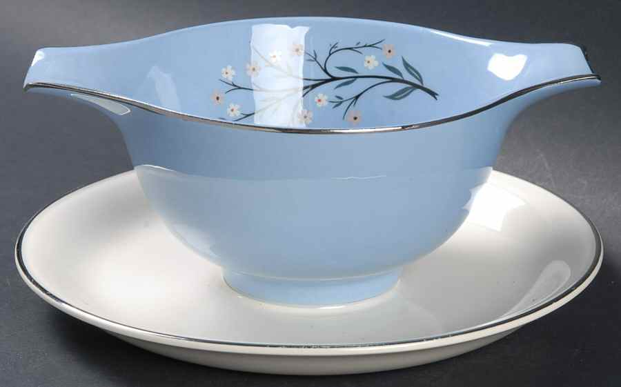 Bluemont Gravy Boat with Attached Underplate by Homer Laughlin -1
