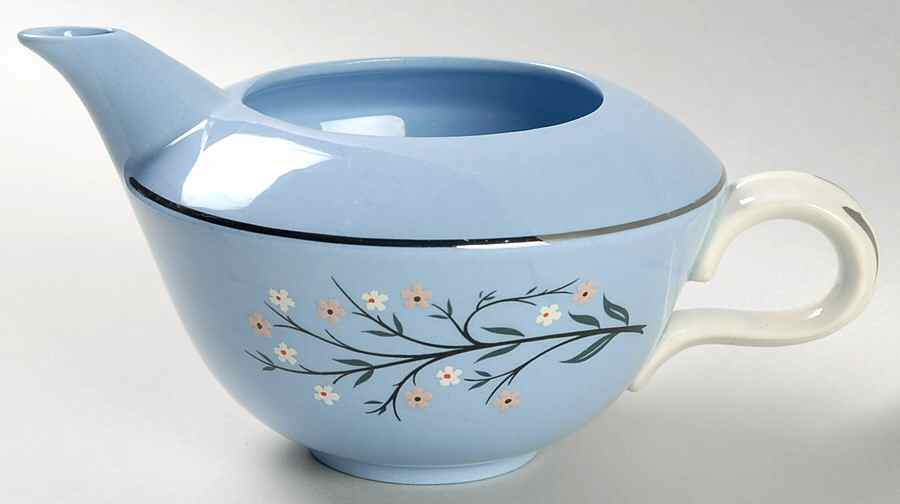 Bluemont Creamer by Homer Laughlin -1