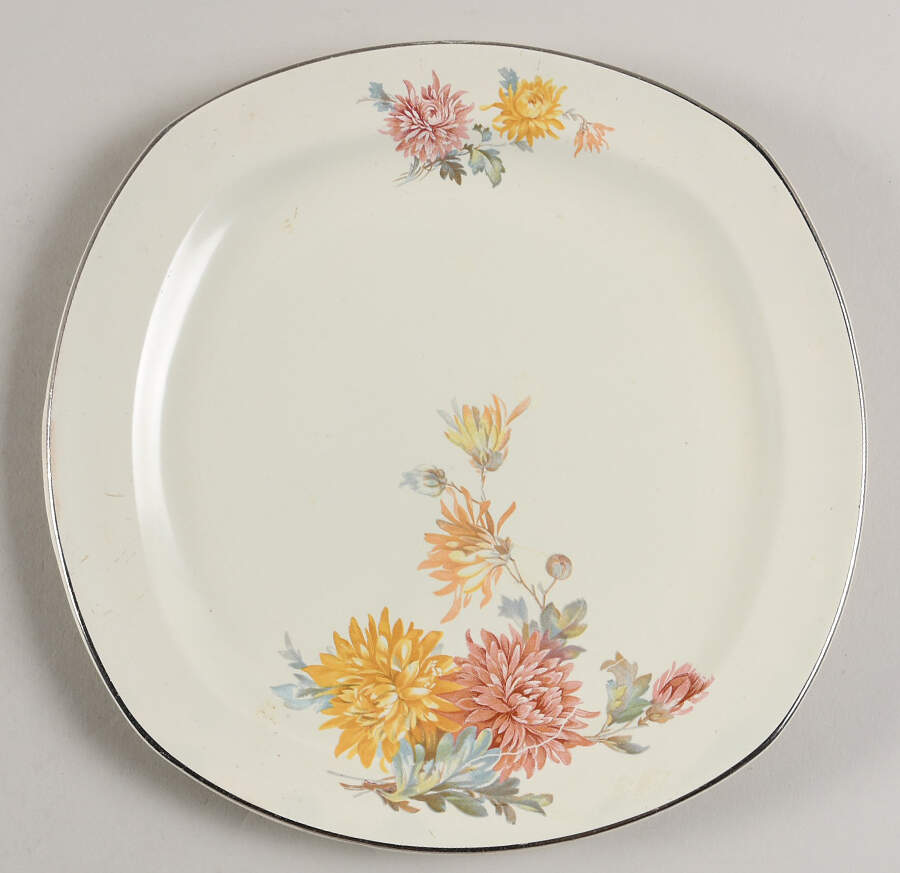 J62 Salad Plate by Homer Laughlin -1