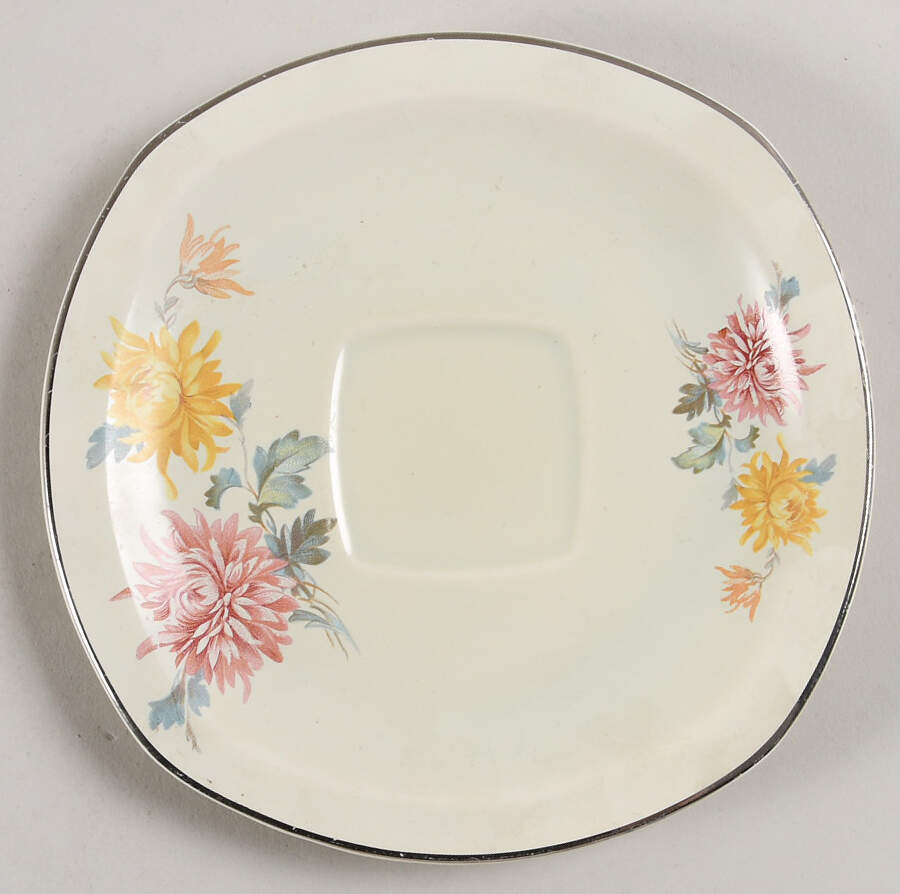 J62 Saucer by Homer Laughlin -1