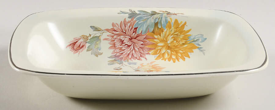 J62 9" Oval Vegetable Bowl by Homer Laughlin -1
