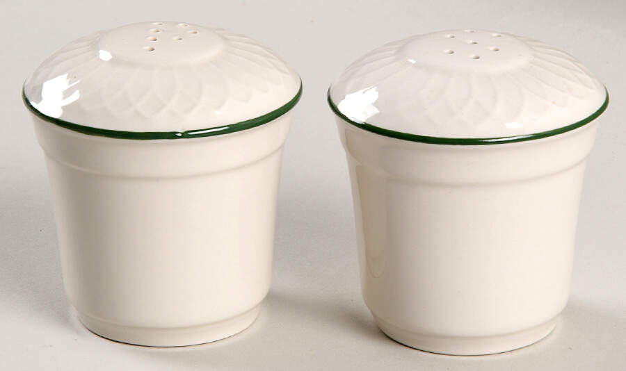 Jade Green Salt & Pepper Set by Homer Laughlin -1