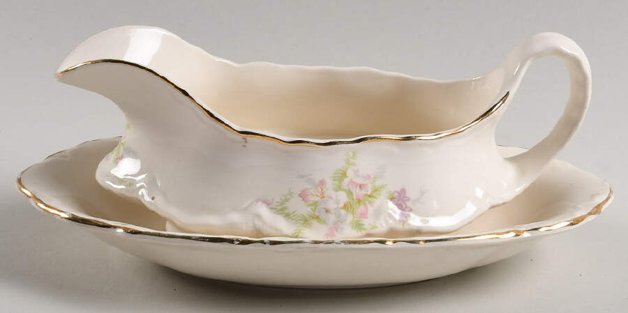 Jean Gravy Boat & Underplate/Relish by Homer Laughlin -1
