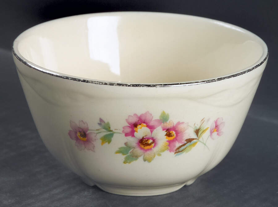 JJ59 Cranberry Bowl by Homer Laughlin -1