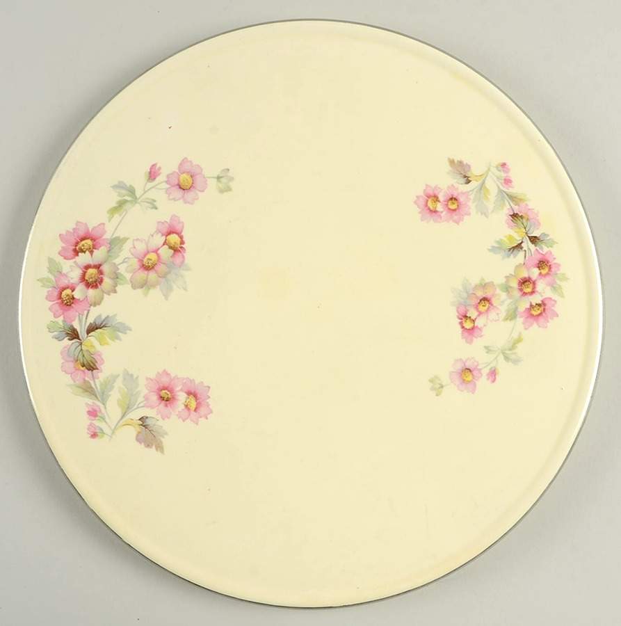 JJ59 Cake Plate by Homer Laughlin -1