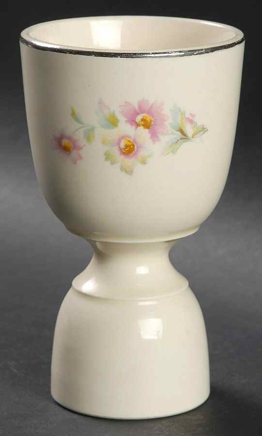 JJ59 Double Egg Cup by Homer Laughlin -1