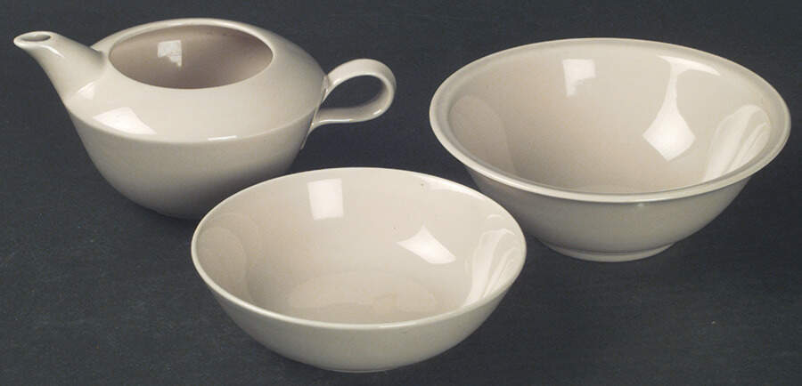 Jubilee Cream Beige Coupe Cereal Bowl by Homer Laughlin -1