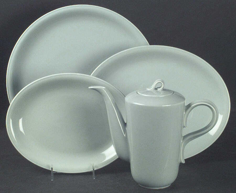Jubilee Celadon Green 11" Oval Serving Platter by Homer Laughlin -1