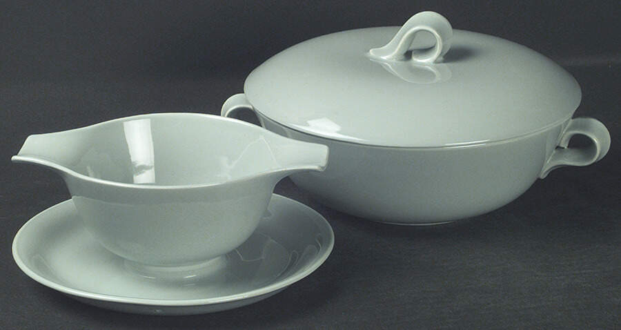 Jubilee Celadon Green Round Covered Vegetable by Homer Laughlin -1