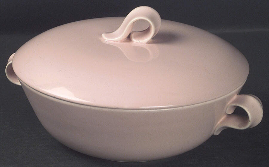 Jubilee Shell Pink Round Covered Vegetable by Homer Laughlin -1