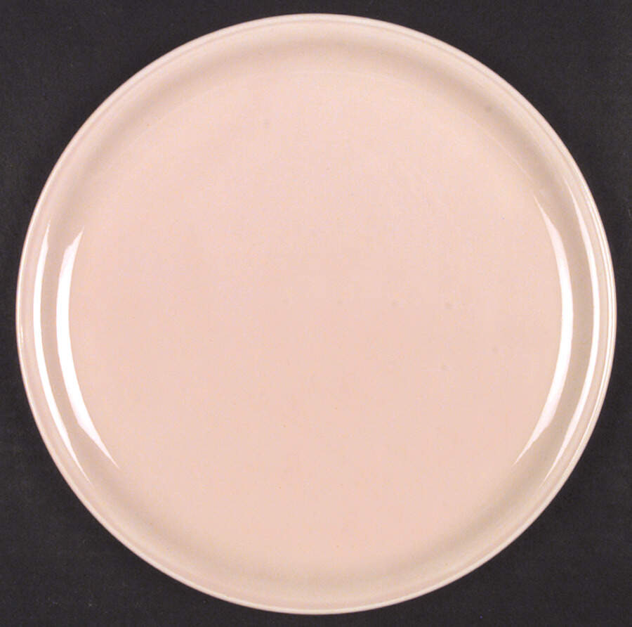 Jubilee Shell Pink Dinner Plate by Homer Laughlin -1