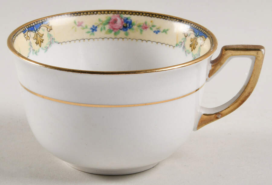 K3577m Flat Cup by Homer Laughlin -1