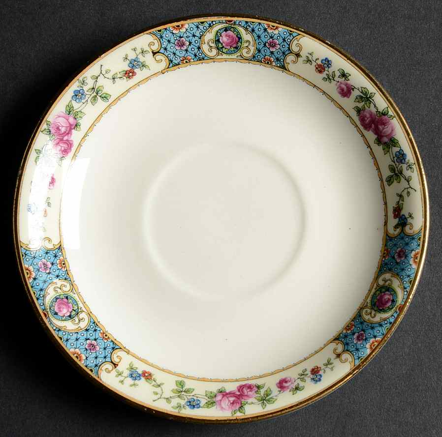 K671-7 Saucer by Homer Laughlin -1