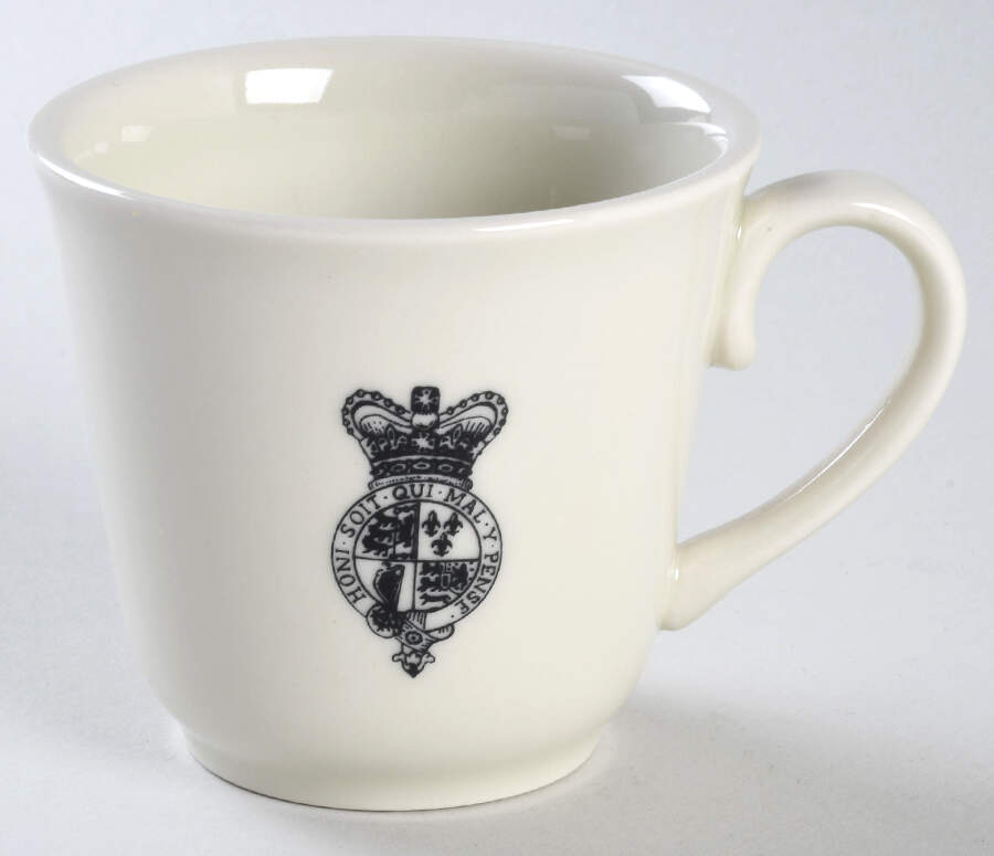 King's Arm Tavern-Williamsburg Flat Cup by Homer Laughlin -1