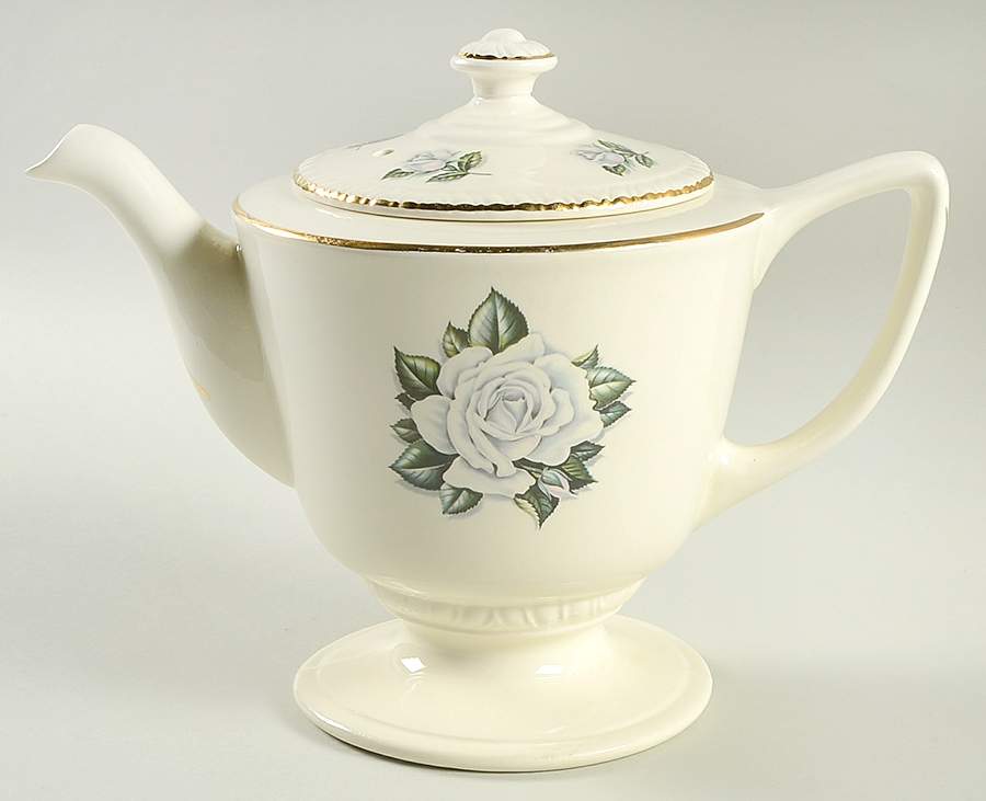 Windsor Rose Teapot & Lid by Homer Laughlin -1