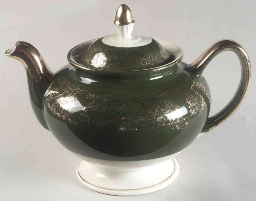 Lady Greenbriar Teapot & Lid by Homer Laughlin -1