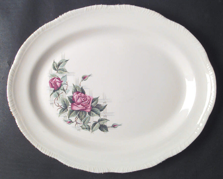 Lattice Rose 15" Oval Serving Platter by Homer Laughlin -1