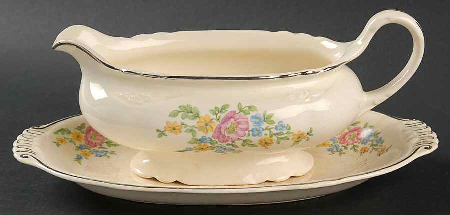 Louise Gravy Boat & Underplate/Relish by Homer Laughlin -1