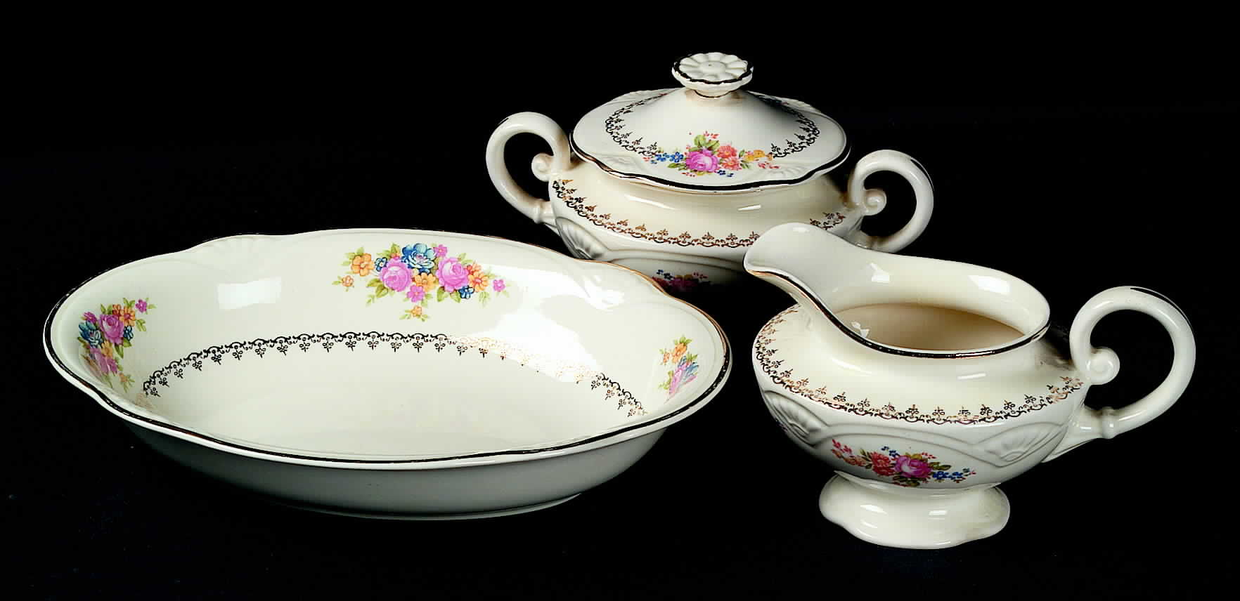 M203 Sugar Bowl & Lid by Homer Laughlin -1