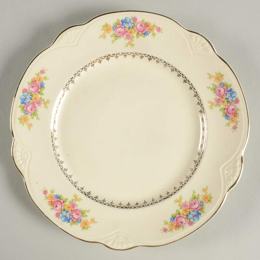 M203 Luncheon Plate by Homer Laughlin -1